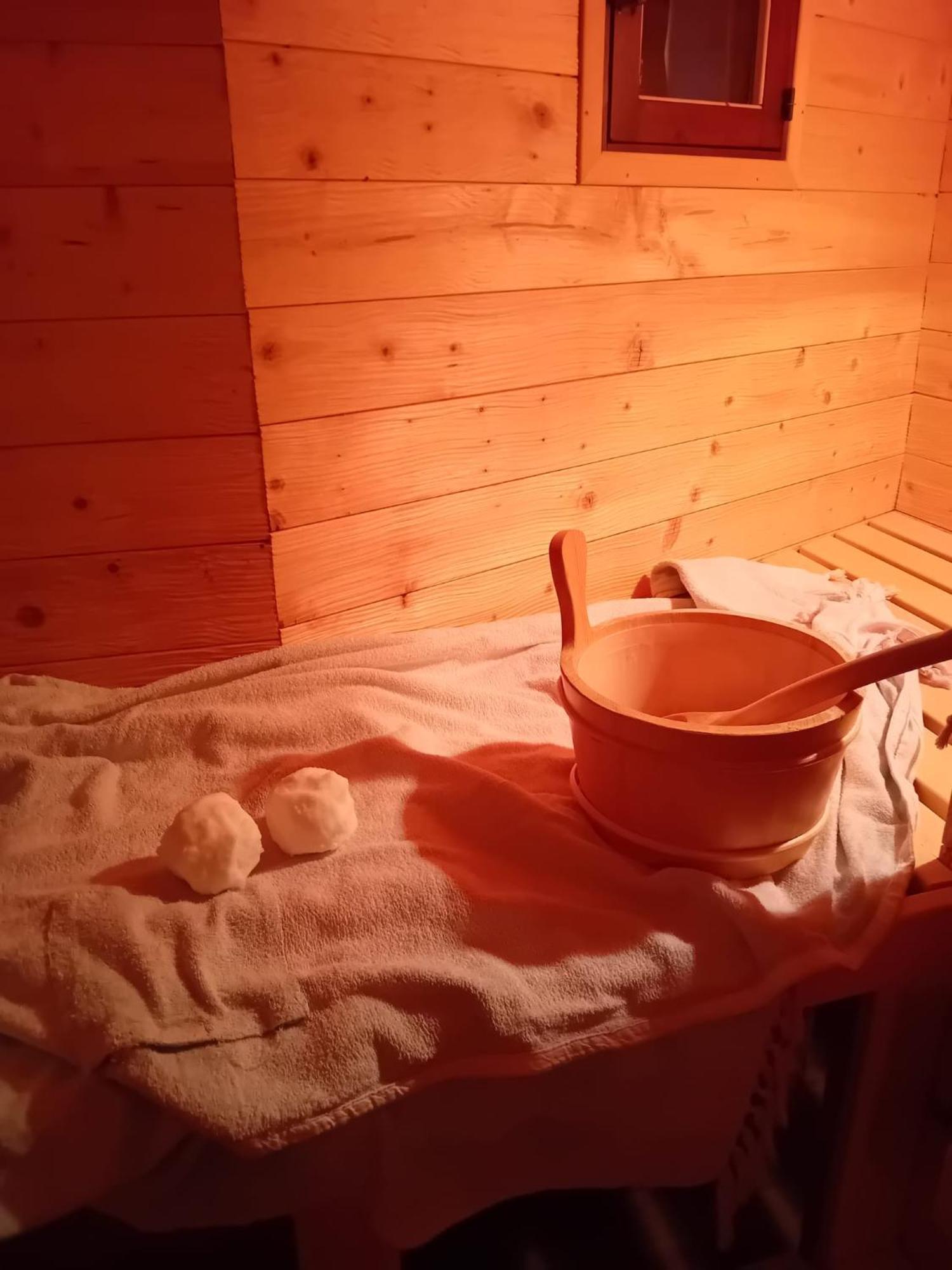 Wellnessoase Mit Sauna Und Whirlpool Inzell Exterior foto